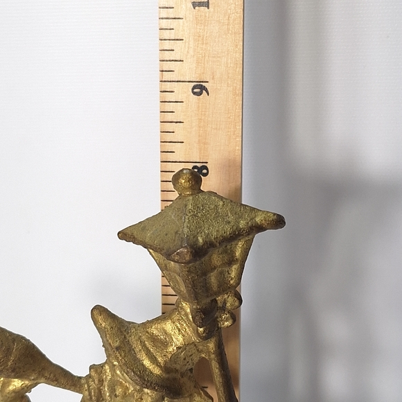 Solid Brass Statuette of Drunk Man Leaning on a Lamppost - Picture 9 of 9